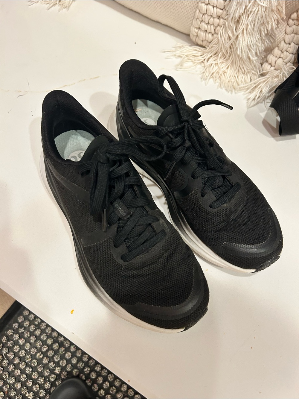 Lululemon women’s running shoes